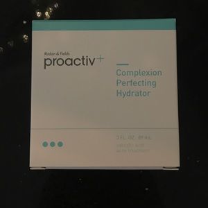 Proactive Complexion Perfecting Hydrator✨